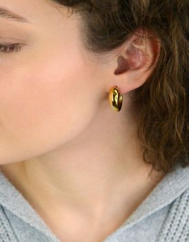 Eleganckie kolczyki damskie Nomination Italy 134318012 z kolekcji Ecclecttica. Wykonane ze stali szlachetnej pokrytej PVD, z wygodnym zapięciem na sztyft. Oryginalne opakowanie i certyfikat autentyczności (2).JPG